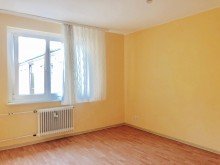 Zimmer1 vermietete ETW mit Balkon und Stellplatz in Berlin-Neuk�lln (provisionsfrei)