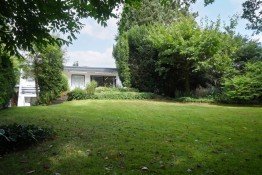 Hauptbild Freistehender Bungalow mit großem Privatgarten - Wohnen mit viel Ruhe und Privatsphäre
